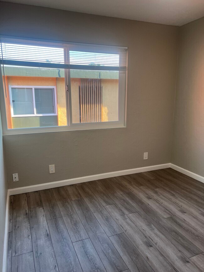 Foto del edificio - 2124 90th Ave