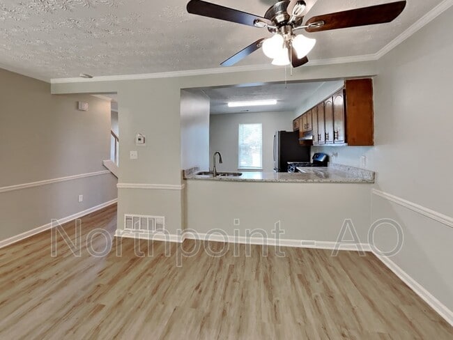 Building Photo - 102 Palisades Pointe