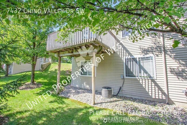 Building Photo - Available Now |  Spacious 2 Bed 1.5 Bath C...