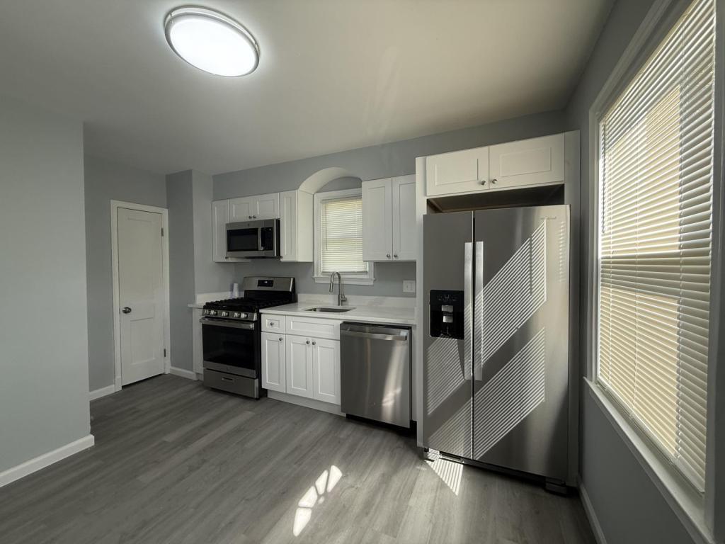 Foto principal - 9613 Harding Ave