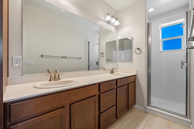 Foto del edificio - Welcome to this beautiful Carson City townhome available for rent