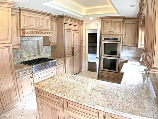 Building Photo - 3 br, 2 bath House - 270 Saint Katherine Dr