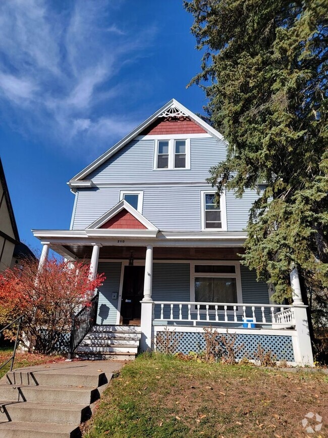 Building Photo - 2115 E 1st St