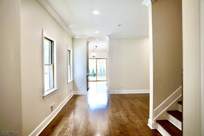 Building Photo - 85 Winans Ave