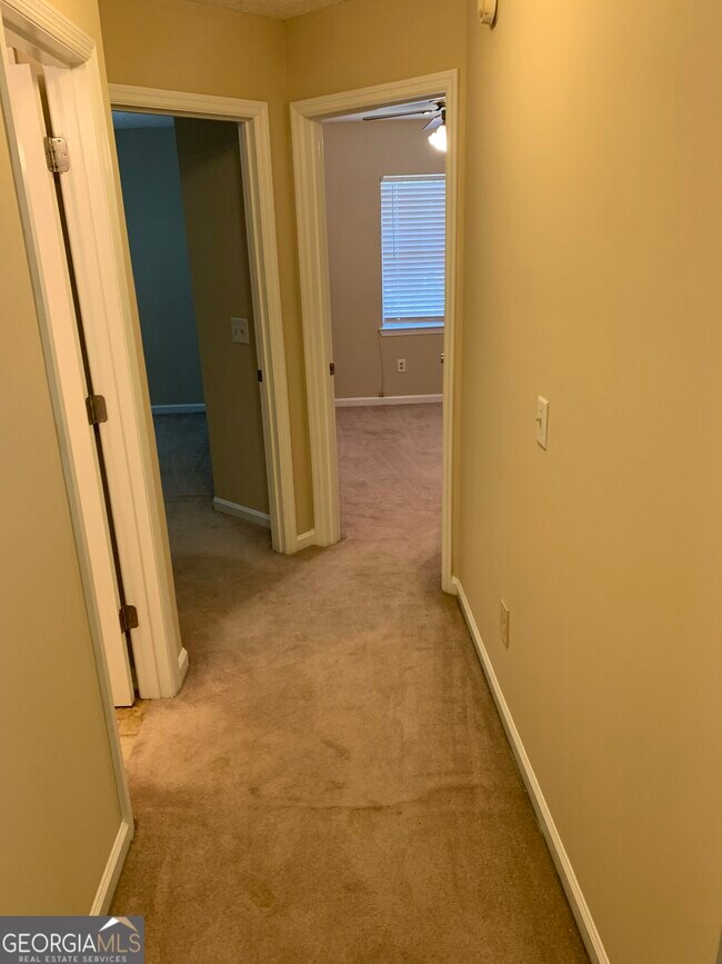 Foto del edificio - 105 Cherry Tree Ct