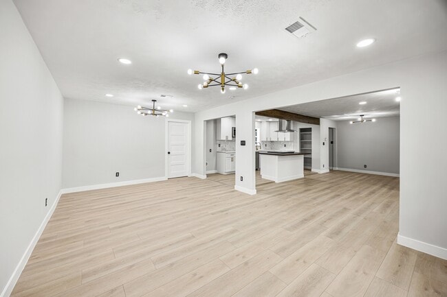 Building Photo - 4626 Holly St