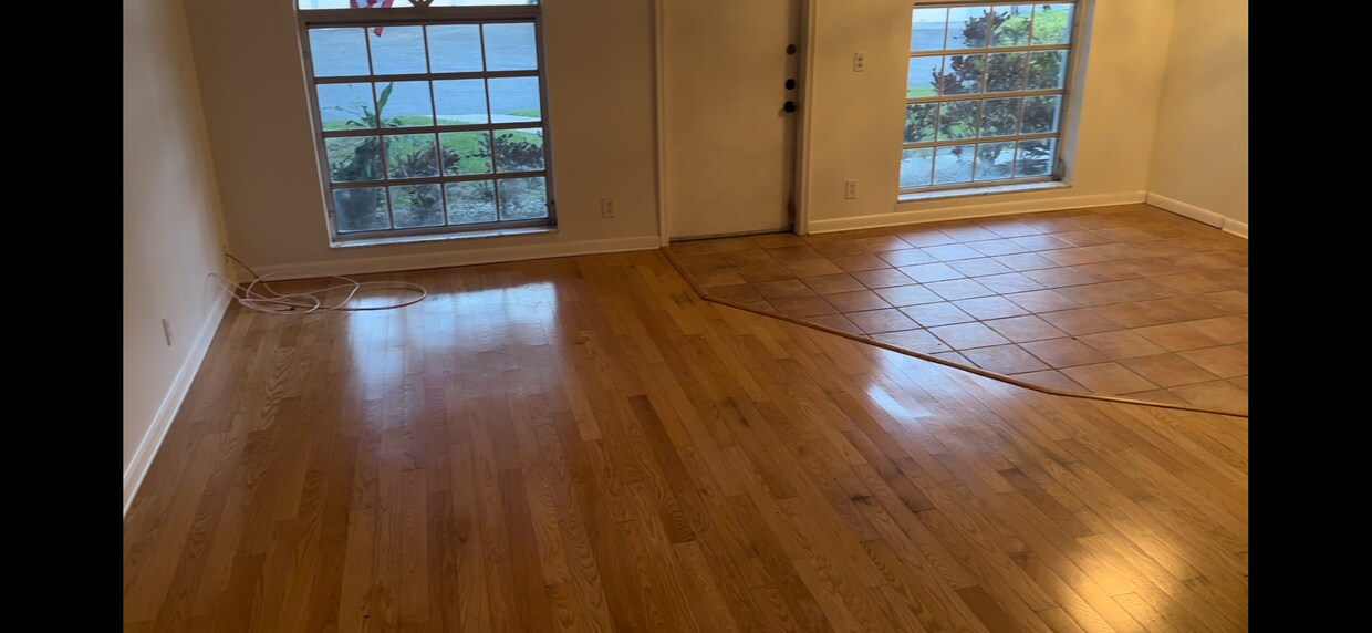 Building Photo - 7911 Camino Cir
