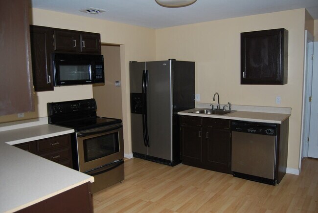 Foto del edificio - EDGEWOOD - SINGLE FAMILY RANCHER