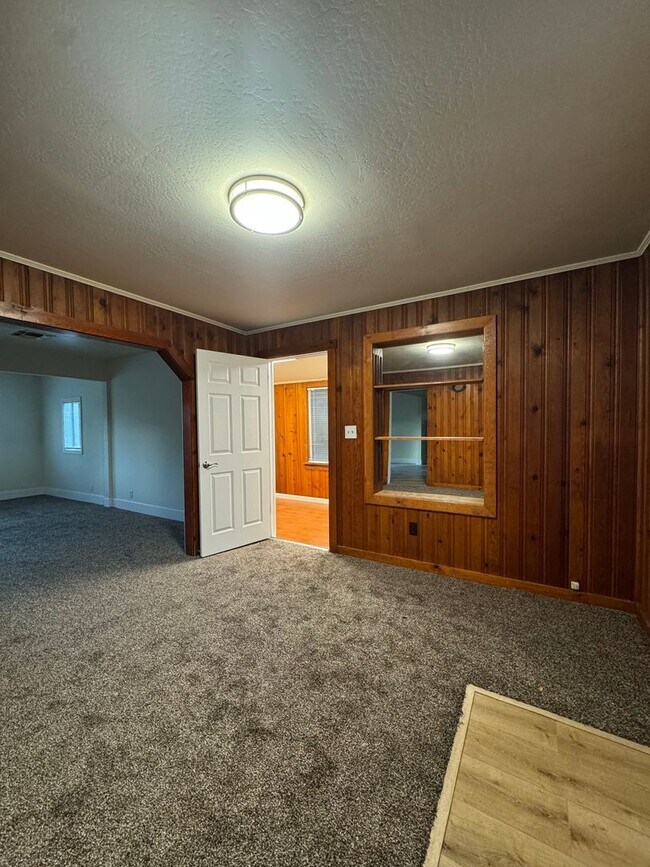 Foto del edificio - Spacious Country Home w/ HUGE SHOP!