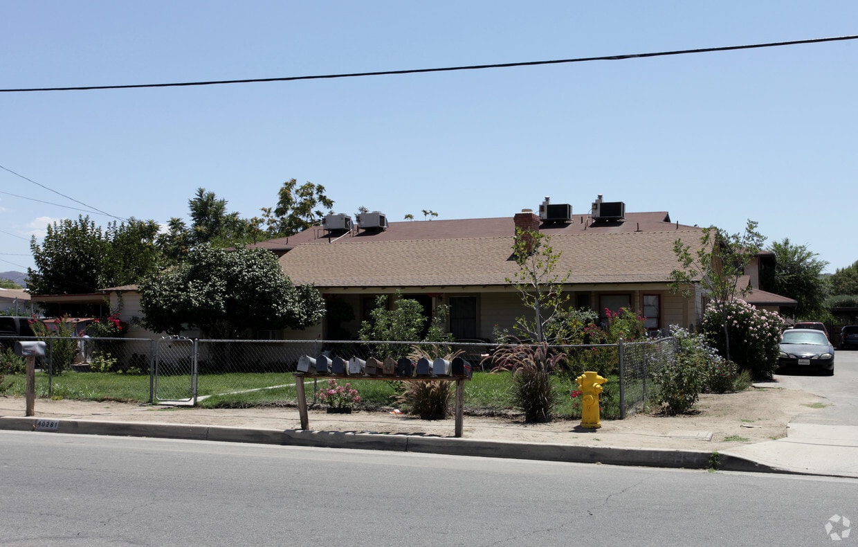 Building Photo - 40381 Mayberry Ave