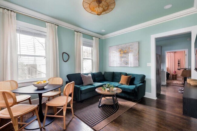Foto del edificio - 1351 Oxford Rd NE