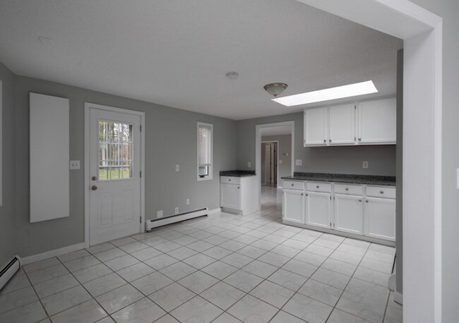 Foto del edificio - 4 Sterling Ln