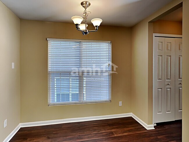 Building Photo - 5102 Wetlands Dr