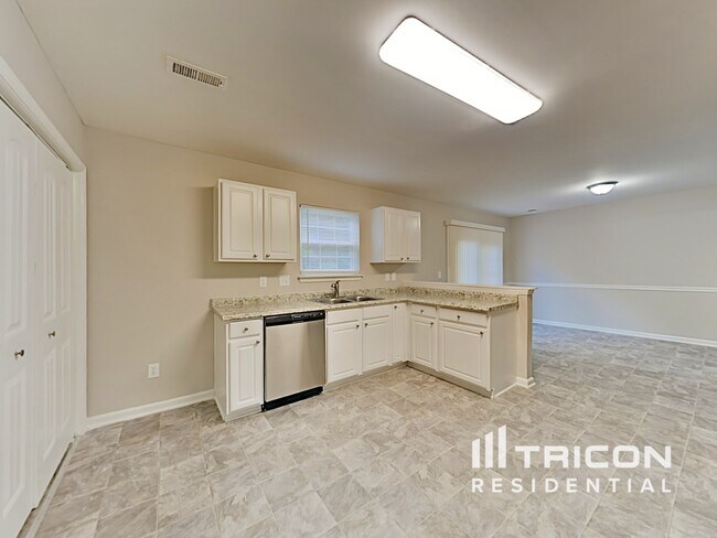 Building Photo - 6238 Dumont Ln