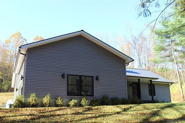 Foto del edificio - 3 Spruce Hl