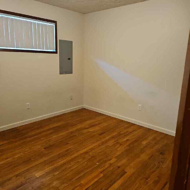 Foto del edificio - 626 NE Anderson St