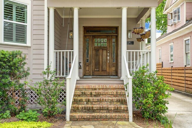 Building Photo - 1811 State St