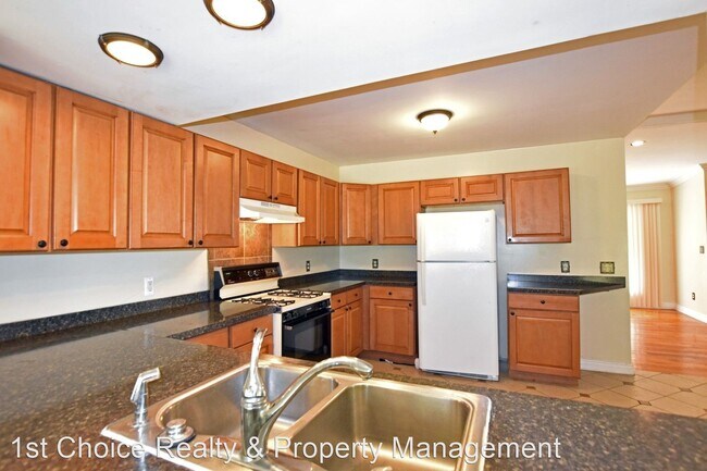 Building Photo - 3 br, 1.5 bath House - 45467 Sterritt Street