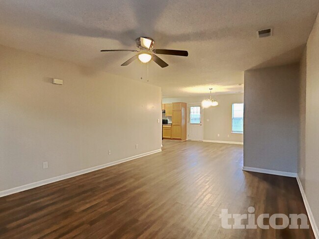 Foto del edificio - 314 E Waverly Pl Ct