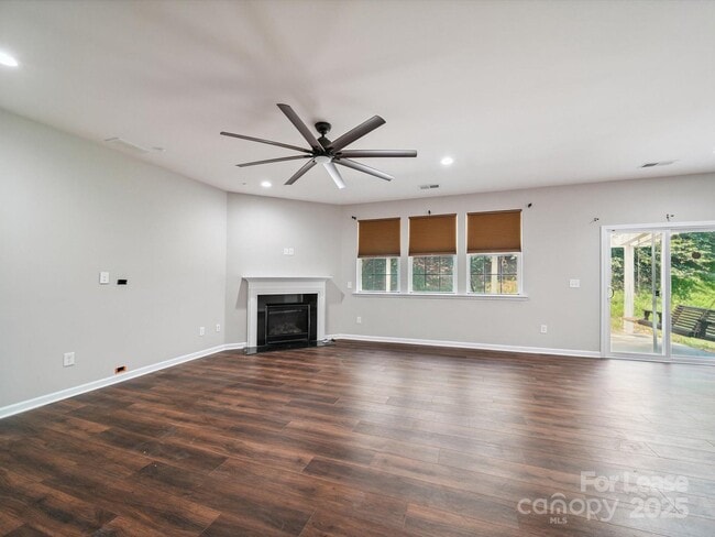 Building Photo - 10327 Rutledge Ridge Dr NW