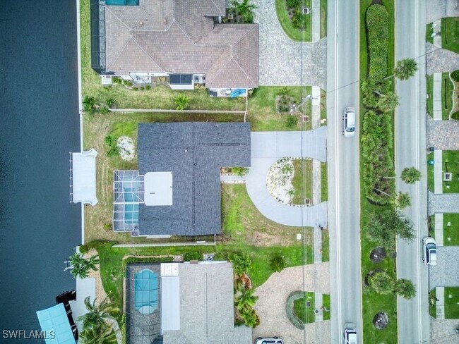Foto del edificio - 4943 Pelican Blvd