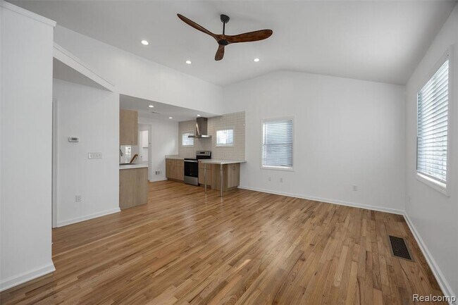 Foto del edificio - 623 E Brockton Ave