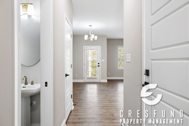 Foto del edificio - Luxury New 3BR Townhomes | Garage + Pool | 7 min to Fort Bragg