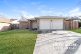 Foto principal - 5911 Inks Lake Dr