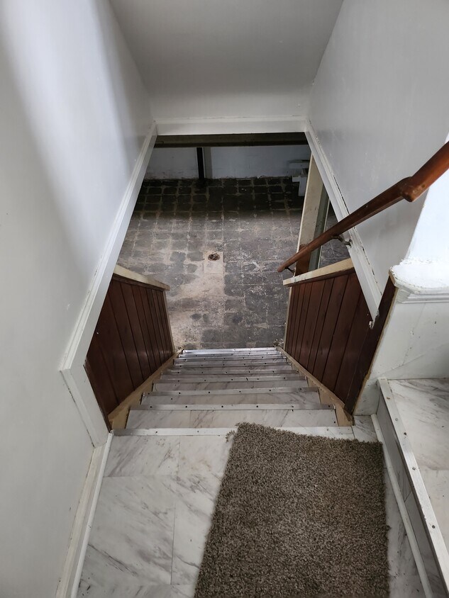 16258 Carlisle St, Detroit, MI 48205 House Rental in Detroit, MI