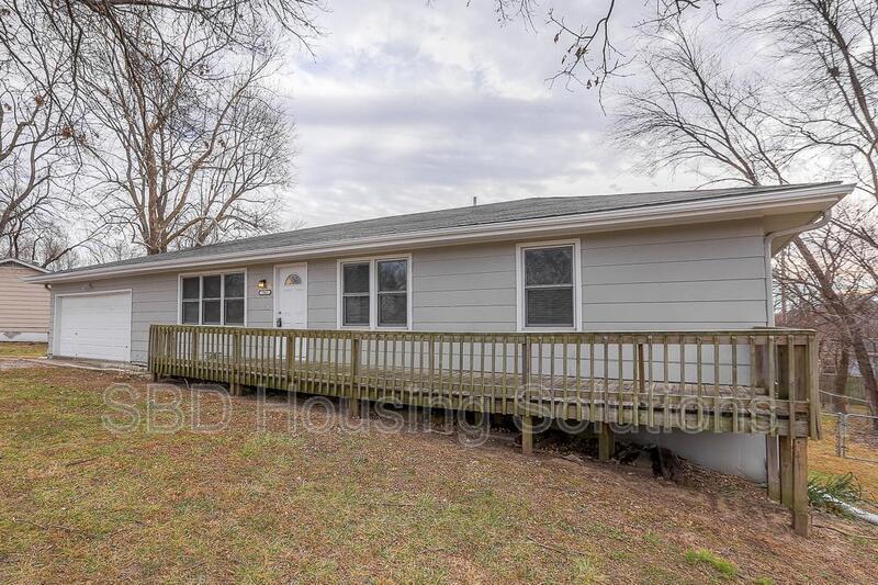 303 SE 19th St, Oak Grove, MO 64075 House for Rent in Oak Grove, MO