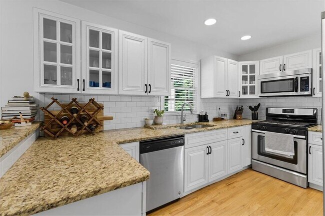 Foto del edificio - 2238 Ridgedale Rd NE