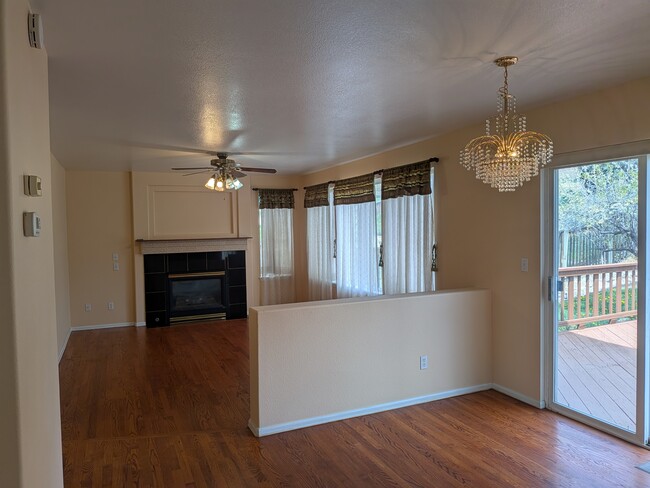 Building Photo - 3545 W Hamilton Pl
