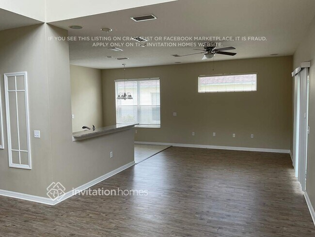 Foto del edificio - 6226 Blue Runner Ct