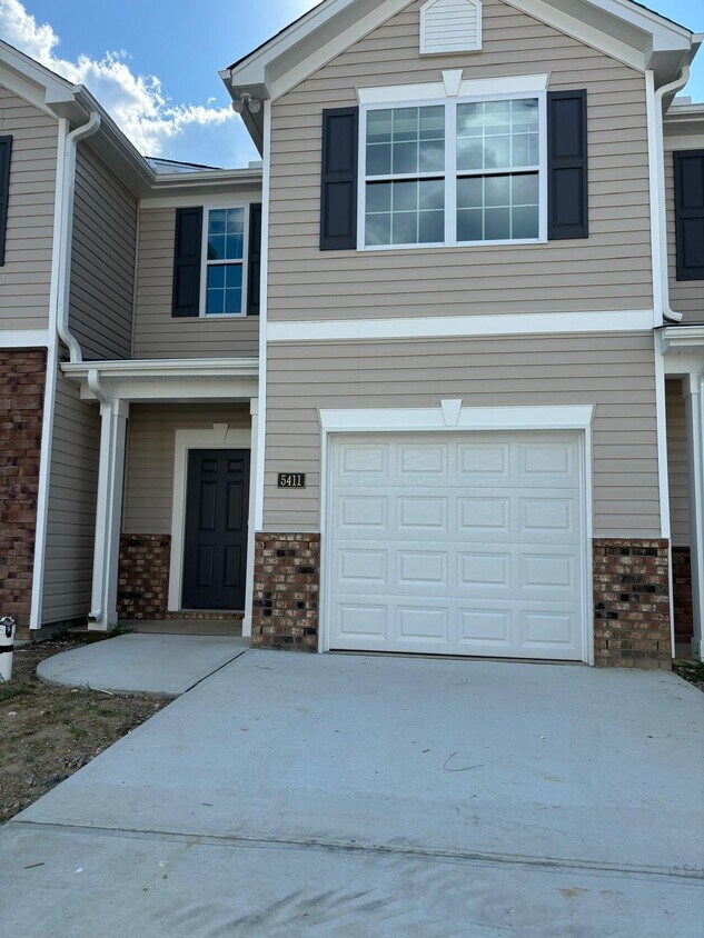 Primary Photo - 5411 Carrington Ct