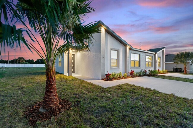 Foto del edificio - BRAND DUPLEX! Modern, energy efficient hom...