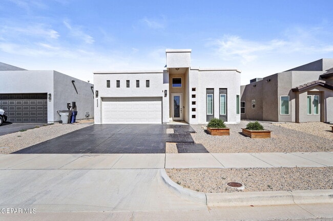 Building Photo - 2332 Tierra Delmonte Dr