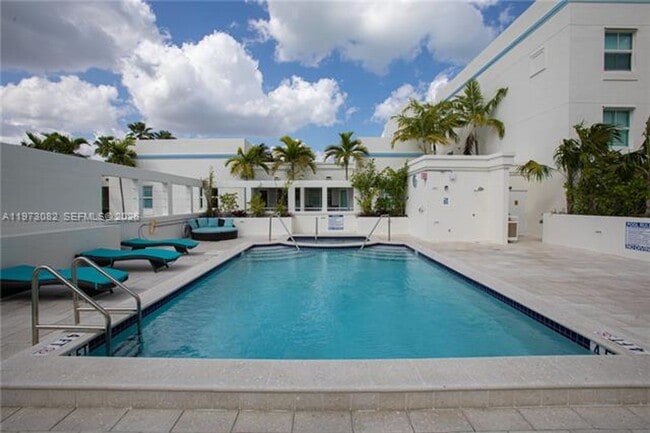 Building Photo - 9172 Collins Ave