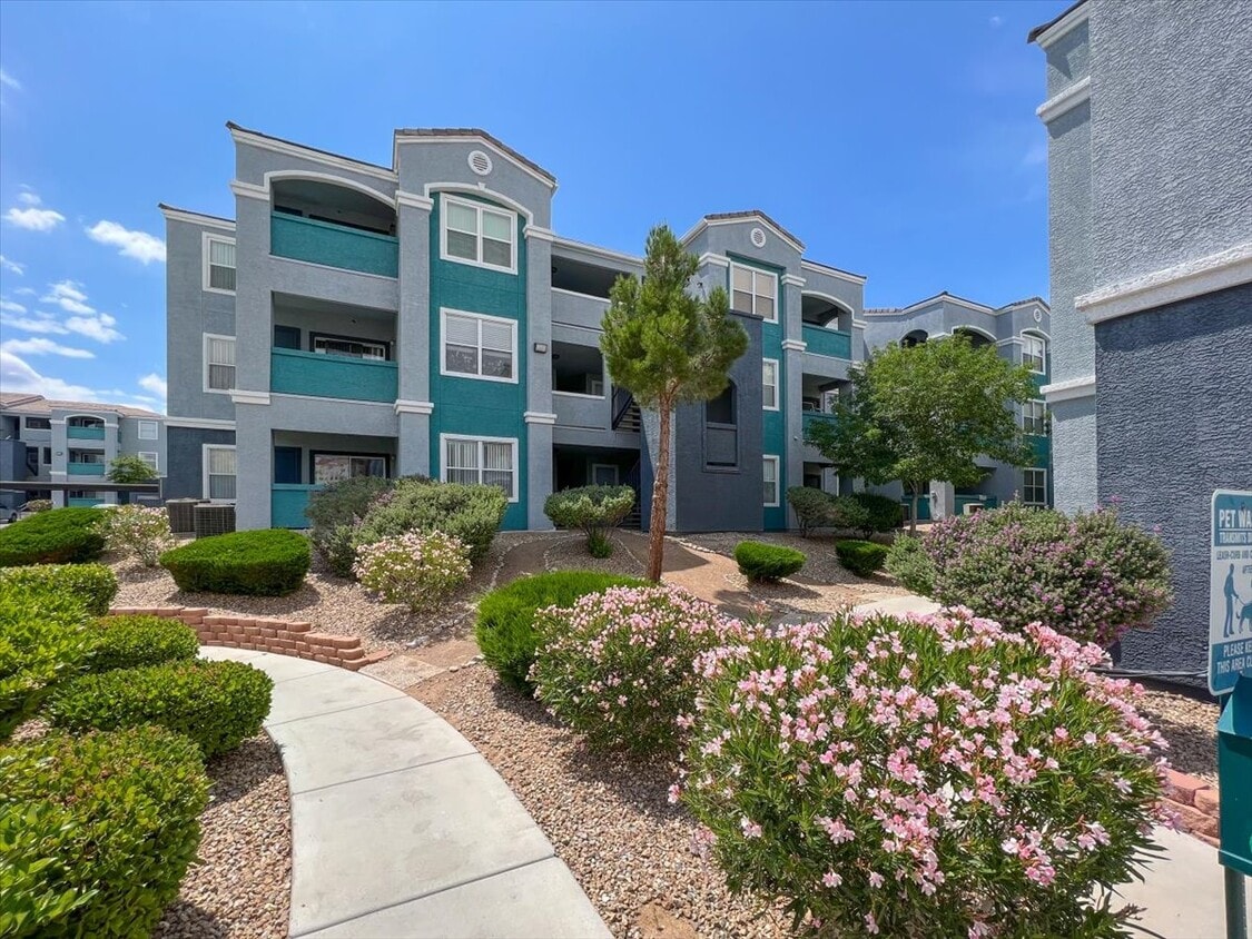 6955 N Durango Dr, Las Vegas, NV 89149 Townhouse for Rent in Las