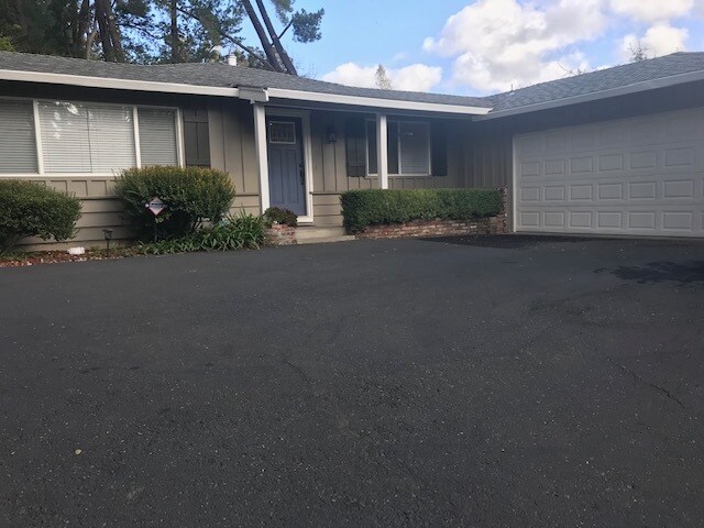 Primary Photo - 607 Moraga Way