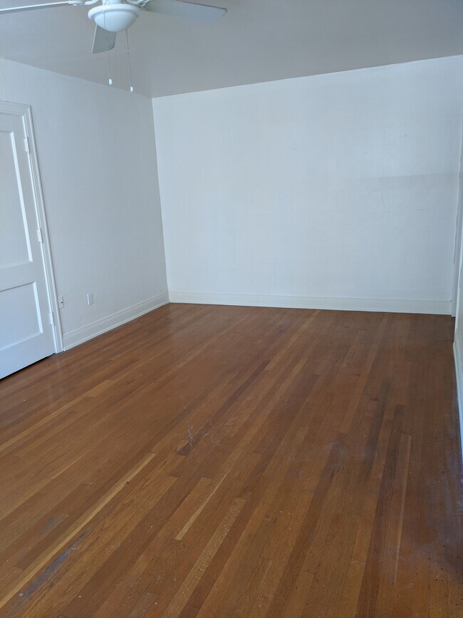 Building Photo - 4105 Brooklyn Ave NE