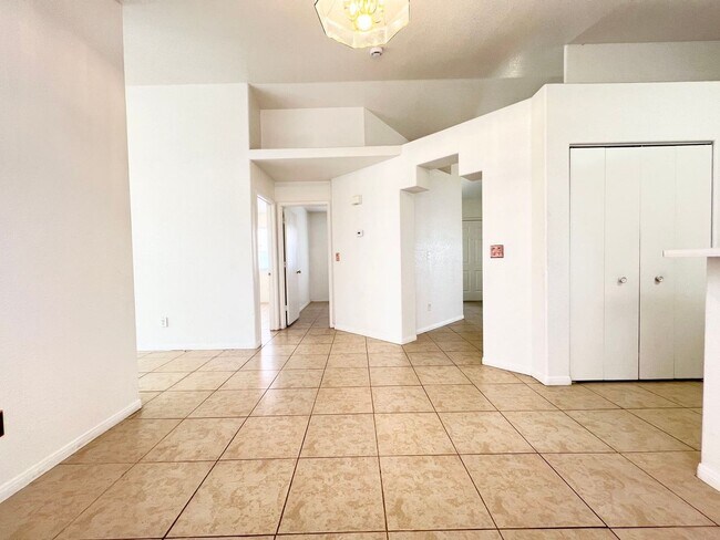 Building Photo - Nice house with 3 bedrooms