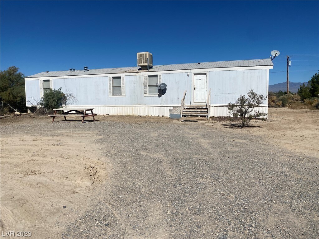 Primary Photo - 90 Wilber Way
