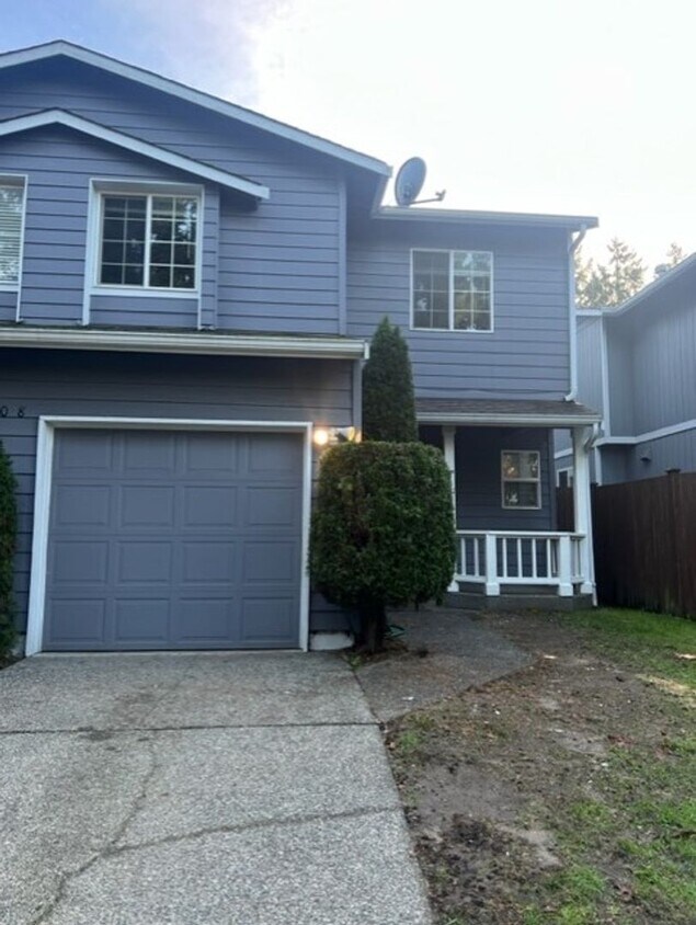Foto principal - Fully renovated Renton Highlands 3-bedroom...