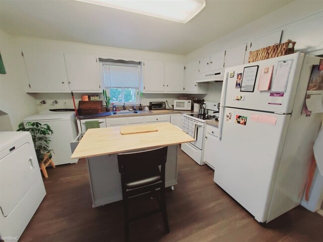 Building Photo - 2 br, 1 bath Condo - 47 Whitmore Ln Apt 3