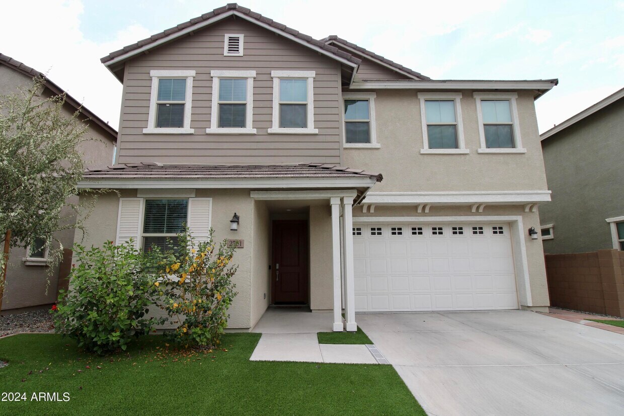Primary Photo - 2551 E Pelican Dr