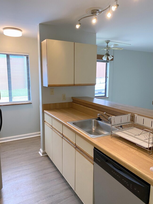 Foto del edificio - 1002 Linden Ave