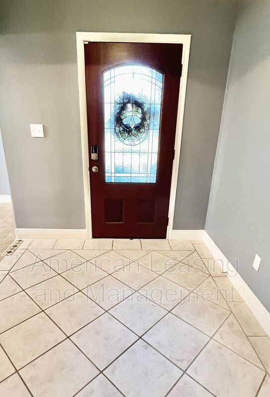 Foto del edificio - 12755 Balsa Ln