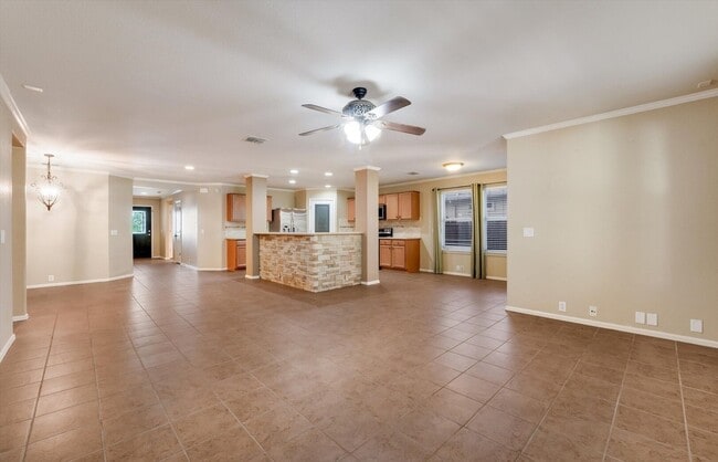 Building Photo - 5248 Columbia Dr