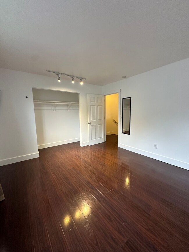 Foto del edificio - 2 bedroom 1.5 bathroom - Close to UAA & JBER!