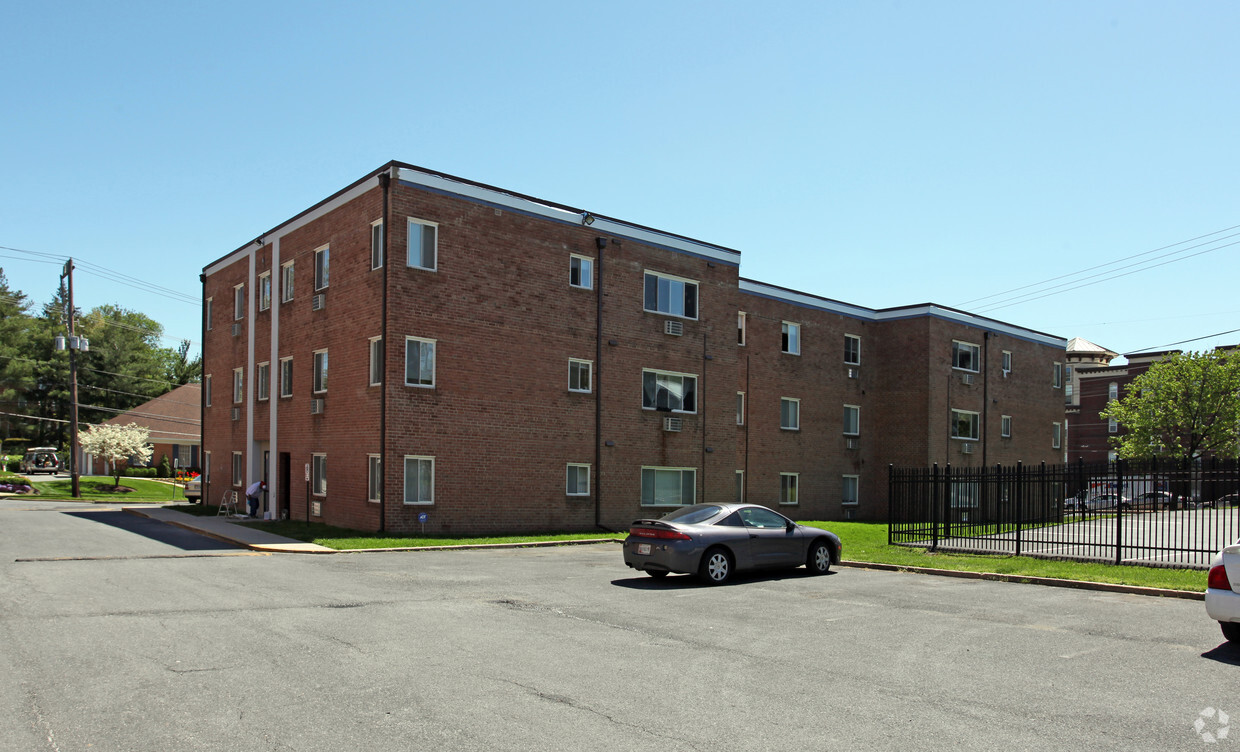 Building Photo - Montgomery Park Apartments